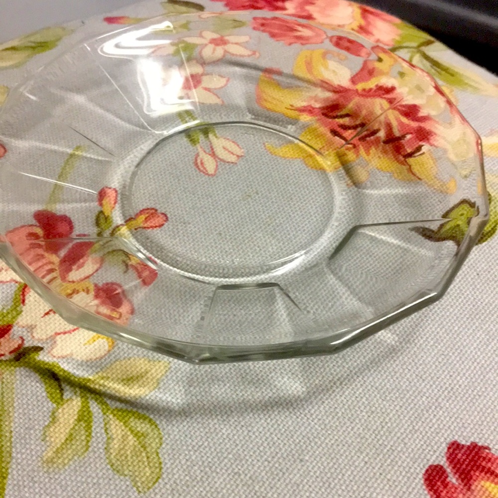 Adorable Bormioli glass dish. Italy